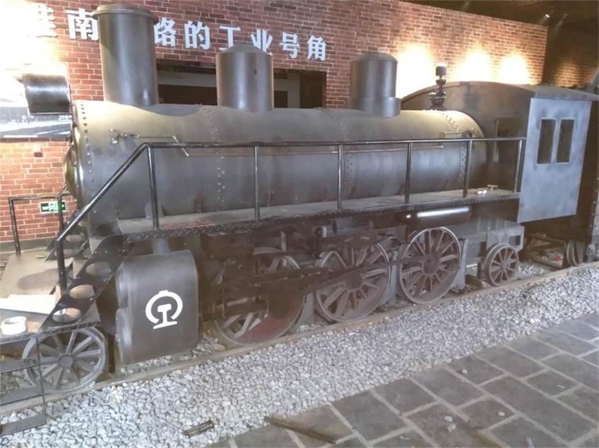 壤塘县蒸汽火车模型